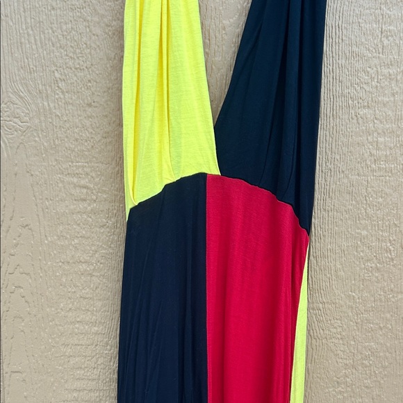 Black, Green, Yellow and Red, Backless, Deep V Maxi Dress. Large - Picture 4 of 16